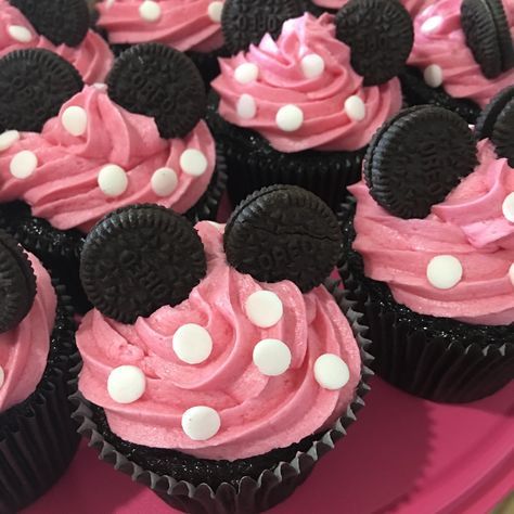 Cupcakes Minnie Mouse, Γενέθλια Mickey Mouse, Minnie Mouse Birthday Theme, 12 Cake, Minnie Mouse Theme Party, Twodles Birthday, Minnie Mouse Birthday Party Decorations, Birthday 12, Minnie Mouse First Birthday