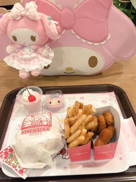 sanrio daily ✨ on Twitter: "i think i deserve the my melody meal 💫… " Anime Bad, Hello Kitty Aesthetic, Cute Snacks, Japanese Snacks, Pastel Pink Aesthetic, All I Ever Wanted, Hello Kitty Items, Kawaii Food, Cute Desserts