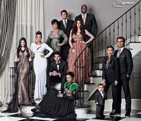 An Annotated History Of The Kardashian Family Khristmas Kards #refinery29 https://www.refinery29.com/en-us/2016/12/132007/kardashian-christmas-cards-2016#slide-8 Kardashian Christmas Card, Kardashian Christmas, Family Christmas Outfits, Celebrity Costumes, Family Christmas Pictures, Kardashian Family, Lifestyle Photography Family, Family Christmas Cards, Christmas Family Photos