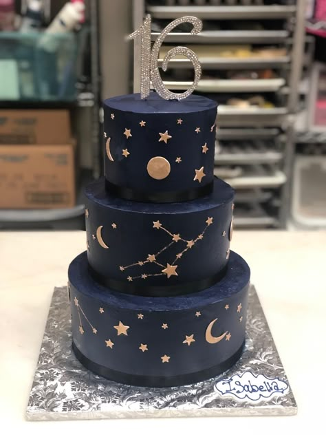 Astrology Cake Ideas, Star Bday Cake, Under The Stars Cake, 30 Cake Ideas, Star Sweet 16, Zodiac Birthday Cake, Moon Birthday Cake, Cake Ideas For Birthday, 30 Cake