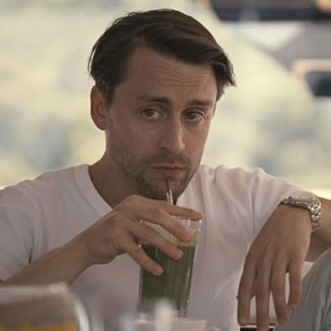 Succession Aesthetic, Roman Roy, Esquire Uk, Kieran Culkin, Horrible People, Hbo Series, Scott Pilgrim, Look At You, Reaction Pictures