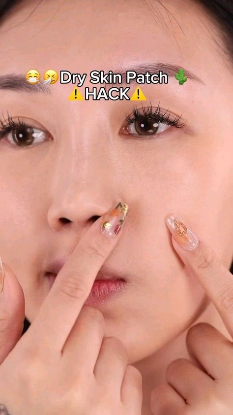 how to get rid of dry skin patches around the nose✨ Dry Nose Skin, Dry Skin Tips, Oily Nose, Scalp Spa, Good Teeth, Dark Patches On Skin, Get Rid Of Dry Skin, Clear Skin Fast, Dry Skin Makeup