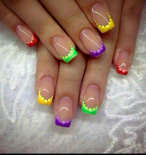 Nails Chrome Tips, Wicked Nails, Chrome Tips, Unghie Sfumate, Nail Tip Designs, Fingernail Designs, Nails Chrome, Nails Yellow, Colorful French