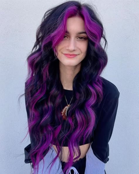 Sunset Hair Color, Vivid Hair, Split Dyed Hair, Vivid Hair Color, Cute Hair Colors, Creative Hair Color, Money Piece, Dyed Hair Inspiration, Semi Permanent Hair Color