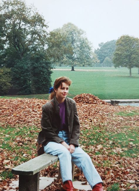 Early 90s Aesthetic, 80s Mom Outfit, 90s Mom Aesthetic, 80s Pics, 1990s Photography, Early 80s Fashion, Coastal Autumn, Mother Aesthetic, Early 90s Fashion