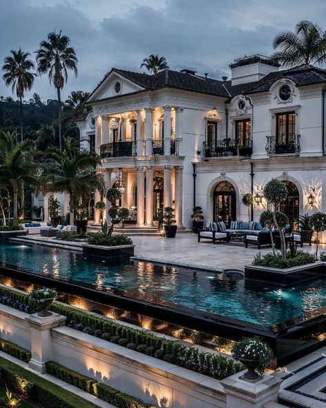 INTERIOR HUNT (@Interiorhunt11) on X Pool Palm Trees, Spanish Mansion, A Mansion, Dream Life House, Mansions Luxury, Design Your Dream House, Dream House Exterior, Dream House Plans, Villa Design