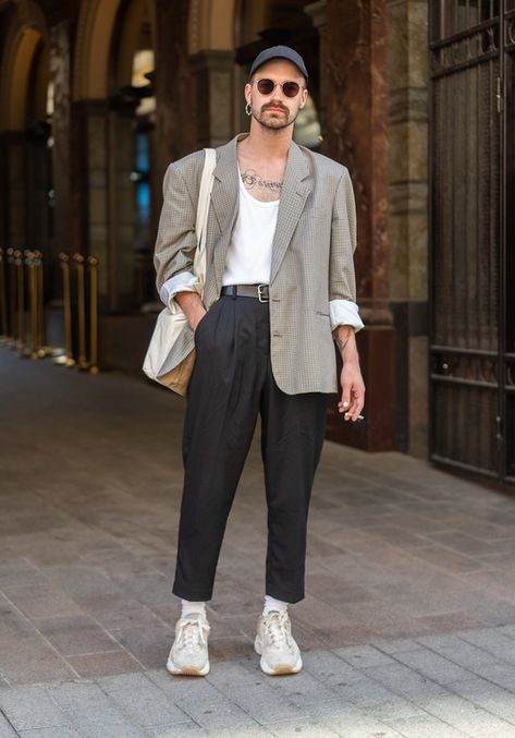 Oversized Blazer Outfit Street Style Men, Blazer Street Style Men, Vintage Blazer Outfit Men, Men’s Blazer Outfits, Men Blazer Outfit Casual, Mens Blazer Outfit, Casual Blazer Outfits Men, Men Blazer Outfit, Outfit Con Blazer