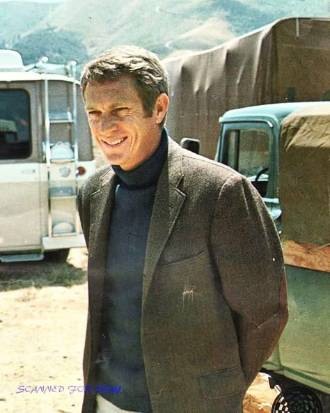 Mcqueen Outfit, Steve Mcqueen Bullitt, Bullitt Mustang, Actor Steve Mcqueen, Steve Mcqueen Style, Steven Mcqueen, 60s Men, Steve Mc, Mc Queen