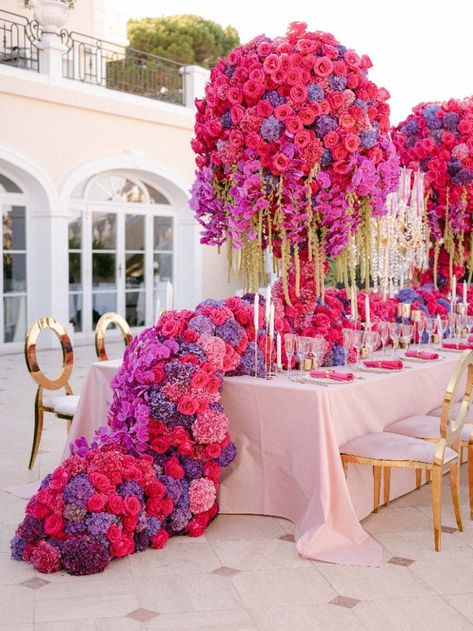 wedding kuwait qatar saudi uae dubai floral design photographer pink red purple Luxury Wedding Flowers Decor, Event Decor Business, Floral Center Piece, Luxury Event Decor, Events Dresses, Spring Party Decorations, Flowers Luxury, Hotel Flowers, Wedding Villa