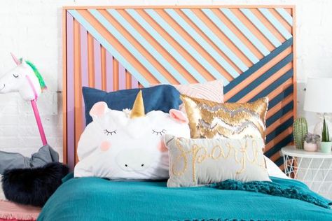 HGTV shows you how to create an easy-to-build geometric wood headboard that adds modern style, personality and color to your bedroom. Upcycled Headboard, Diy Headboard Ideas Easy, Girls Headboard, Art Headboard, Upcycle Headboard, Picture Headboard, Build A Headboard, Geometric Headboard, Build A Murphy Bed