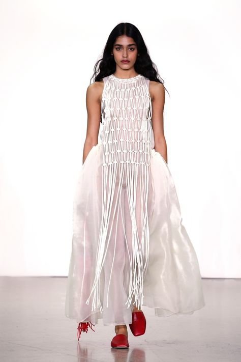 Claudia Li, 2022 Runway, Fall 2022, Crochet Clothes, Runway Fashion, Ramadan, Fashion News, Flapper Dress, Crochet