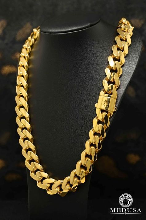 Chains For Men Gold, Men Gold Rings, Medusa Jewelry, Cuban Chain Men, Gold Cuban Chain, Expensive Jewelry Luxury, Gold Chain Design, Mens Gold Jewelry, Jewelry Bracelets Gold