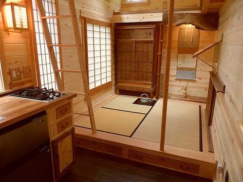 Japanese Style Tiny House, Japanese Tiny House, Tatami Futon, Tea House Design, Oregon Cottage, Tiny House Blog, Japanese Home Design, Japanese Tea House, Interior View