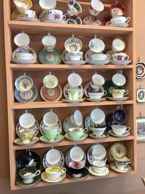 Demitasse Cups And Saucers Display, Tea Cup Shelf Display, China Set Display, Tea Cup Display Ideas, Vintage Tea Cups Display, Garage Sale Ideas Display, Tea Set Display, Tea Cup Storage, Colorful Tea Cups