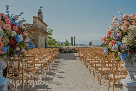 Stunning ceremony with floral pedestals and floral halfmoon. Gucci insired wedding at Villa Medicea di Lilliano in Florence, Italy. Heather Mcmahan, Garden Inspired Wedding, Gucci Garden, Garden Inspired, Florence Italy, Florence, Wedding Inspiration, Villa, Gucci