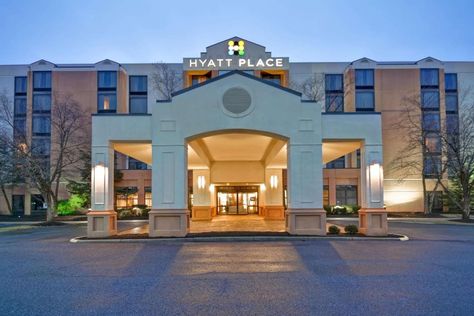 Hyatt Place Columbus Worthington is located in Columbus city, Ohio state, USA. Hyatt Hotel, City Of Columbus, Places In Usa, Mini Bars, Bakery Cafe, Tourist Places, Famous Places, Western Movies, Columbus Ohio