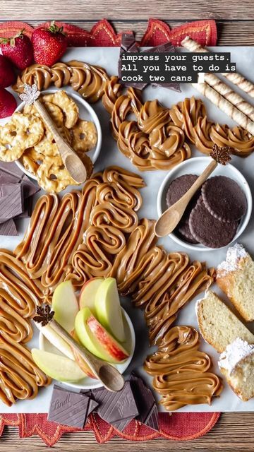 Butter Board Dessert, Mexican Butter Board, Caramel Board Ideas, Carmel Board Ideas, Caramel Board, Caramel Charcuterie Board, Carmel Board, Cookie Butter Board, Dessert Butter Board