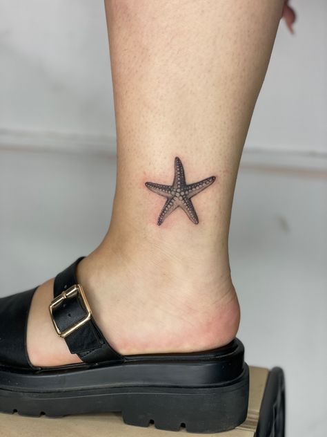 Blue Starfish Tattoo, Star Fish Tattoos, Seastar Tattoo, Star Fish Tattoo, Tats Ideas, Starfish Tattoo, Fish Tattoo, Star Fish, Nail Tattoo