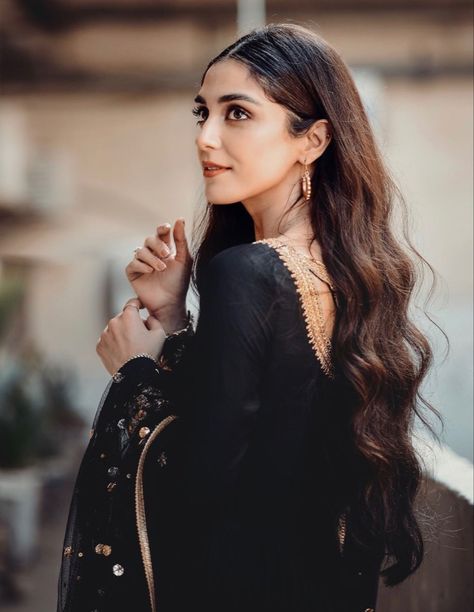 Maya Ali Pics, Maya Ali, Designer Kurti Patterns, Pakistani Fashion Party Wear, Beautiful Dresses For Women, Actress Pics, Shalwar Kameez, Fashion Attire, Feminine Beauty