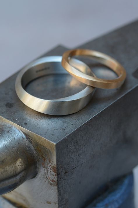 Mobius Wedding Band, Custom Gold Rings, Wedding Rings Sets His And Hers, Handmade Wedding Band, Modern Wedding Rings, Contemporary Fine Jewelry, Infinity Ring Wedding, Wedding Mood Board, Ring Pictures