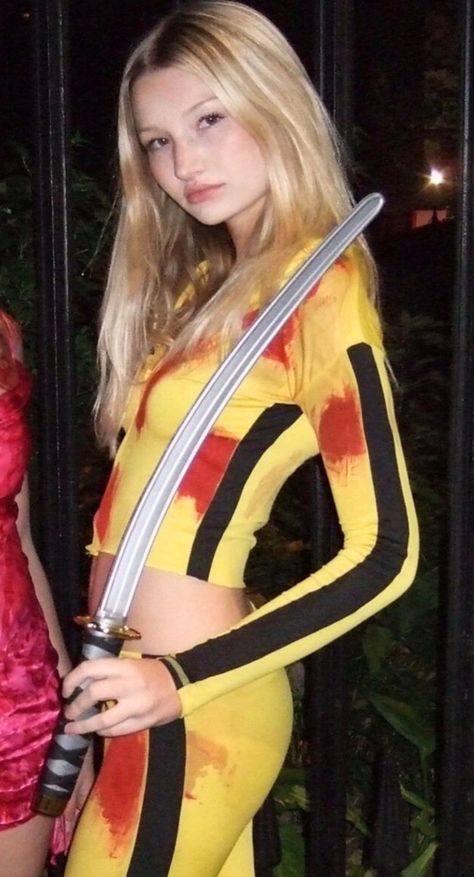 Halloween costume Halloween Costumes Ideas For Blondes, Unique Halloween Costumes For Blondes, Blond Costume Ideas, Iconic Halloween Costumes For Blondes, Kill Bill Outfit, Halloween Costume Ideas Blonde, Blonde Characters Halloween, Kill Bill Halloween, Single Costume Ideas