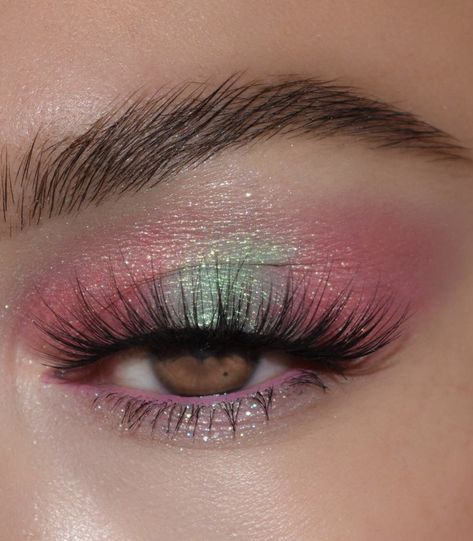 Pink And Turquoise Eye Makeup, Pink Green Makeup Looks, Pink And Teal Eyeshadow, Green Pink Gold Eye Makeup, Colourful Bridal Makeup, Sage Green And Pink Makeup, Green Pink Eyeshadow, Fade Into Hue Palette Looks, Green And Pink Makeup Looks