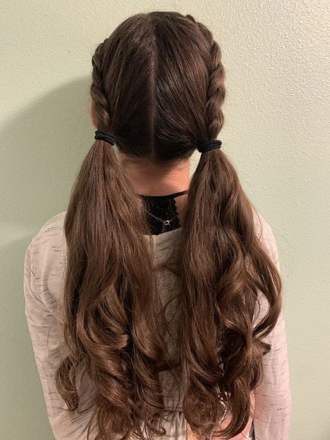 Simple Volleyball Hairstyles, Hairdo For Long Hair, Volleyball Hair, Sporty Hairstyles, Dutch Braid Hairstyles, Tips For Parents, Hairstyles For Girls, School Hairstyles, Peinados Fáciles Para Cabello Corto