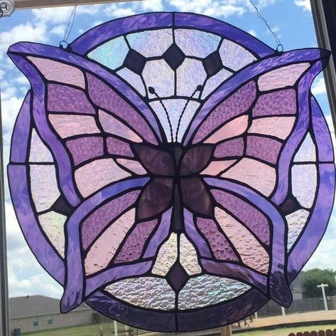 Vitray Art Ideas, Butterfly Stained Glass Pattern, Stainglass Pattern, Stained Glass Tattoo, Painting On Glass Windows, Stain Glass Window Art, Glass Painting Patterns, Stained Glass Studio, Stained Glass Quilt