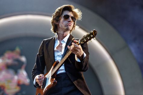 Alex Turner Hair, Alex Turner Cute, Am Alex Turner, Monkeys Wallpaper, Arctic Monkeys Wallpaper, R U Mine, Arctic Monkey, Monkey Man, Alex Turner Arctic Monkeys