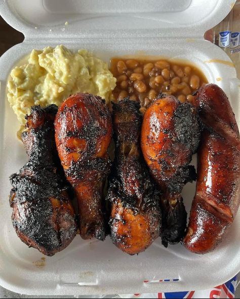 Black People Thanksgiving Food, Soul Food Breakfast, Black Cookout, Black People Food, Black People Thanksgiving, Delicious Food Image, Chicken Burgers Recipe, Soul Food Dinner, Junk Food Snacks