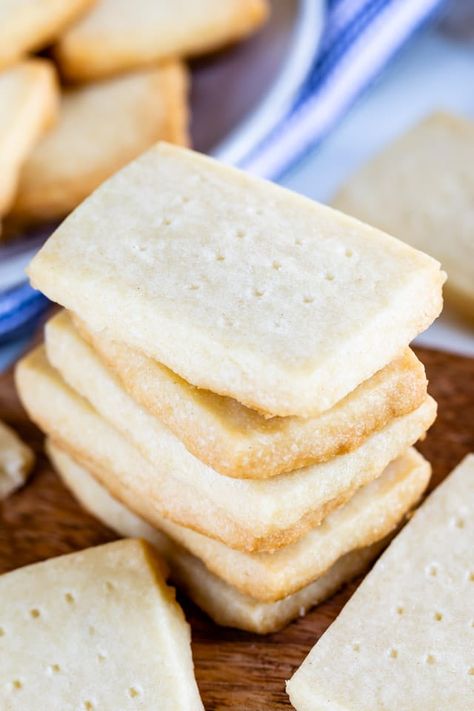 Classic Shortbread Cookies Recipe - Crazy for Crust Shortbread Cookie Crust, Shortbread Cookies Recipe, Homemade Shortbread, Shortbread Cookies Easy, Basic Cookies, Christmas Cookie Recipes, Shortbread Cookie Recipe, Shortbread Recipes, Shortbread Cookie