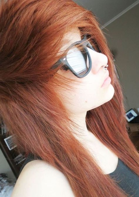 Brownish/red/orange hair styled scene/alternative Brown Scene Hair, Emo Scene Hair, Scene Girl, Emo Hair, Style Rock, Alternative Hair, Scene Hair, Hot Shorts