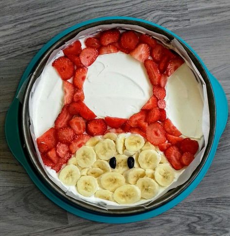 Mario Themed Breakfast, Super Mario Pancakes, Super Mario Breakfast Ideas, Toad Birthday Party Super Mario, Super Mario Charcuterie Board, Toad Cake Mario, Diy Mario Cake Easy, Mario Breakfast, Mario Birthday Cake Ideas