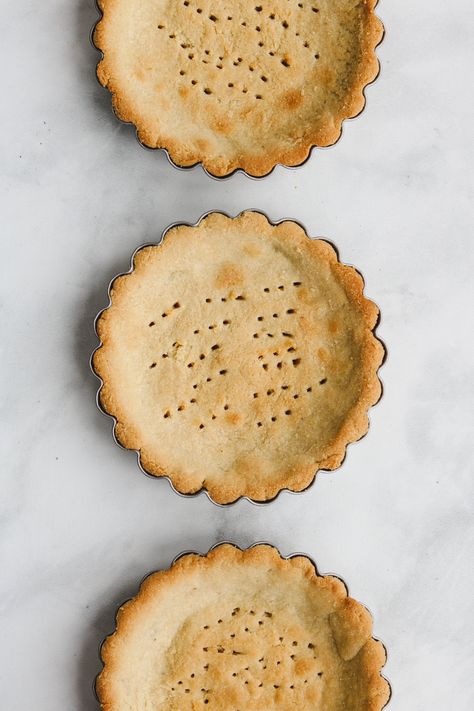 Healthy Tart, Vegan Tart, Vegan Bakes, Tart Crust Recipe, Mini Tart Shells, Mini Sweets, Vegan Tarts, Df Recipes, Tart Crust