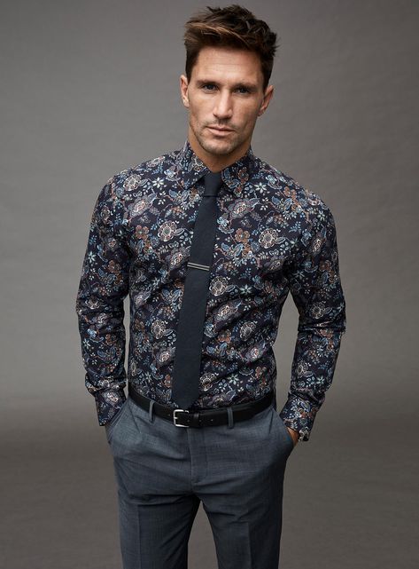 Baroque floral shirt Semi-tailored fit | Le 31 | Simons #Christmas #Celebration #MaisonSimons #Suit #Men Mens Floral Dress Shirts, Floral Shirt Outfit, Floral Dress Shirt, Blazer Outfits Men, Fall Floral Dress, Shirt Outfit Men, Floral Shirt Dress, Mens Dress, Mens Casual Outfits