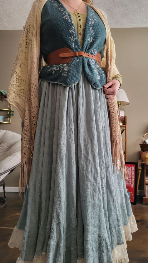 Cottagecore Fantasy Outfit, Cottagecore Outfits Winter, Winter Cottagecore Outfit, Medieval Cottagecore, Cottagecore Medieval, Fantasy Cottagecore, Hozier Concert, Frost Giants, Life In Nature