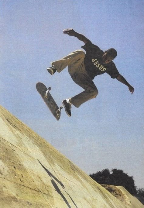 Ray Barbee, Skate Photography, Skate Vibes, Skateboard Photos, Skate Aesthetic, Skateboard Pictures, Skateboard Aesthetic, Skate Photos, Skater Vibes