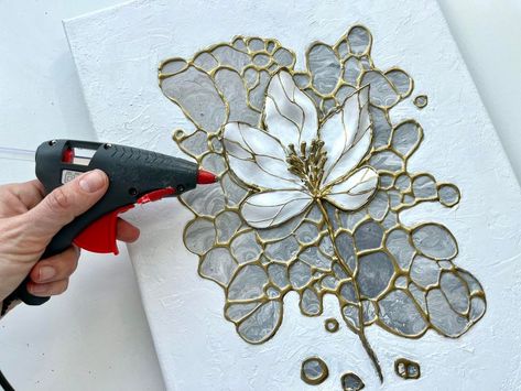 Mii.paintings Painting Tutorial Step By Step, Crafts With Hot Glue, Hot Glue Art, Foam Carving, Glue Art, Glue Painting, Canvas Projects, Diy Canvas Art Painting, Glue Gun