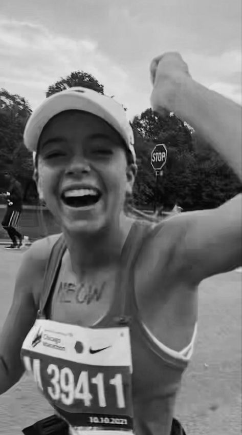 Vision Board Ideas Running, Running Aesthetic Half Marathon, Post Marathon Pictures, Runner Asethic, Running Half Marathon Aesthetic, Vision Board Marathon, 5k Run Aesthetic, Marathon Vision Board, Marathon Aesthetic Girl