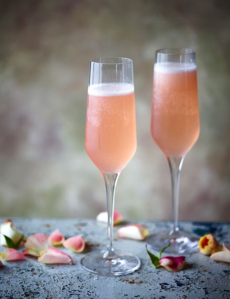 Our lychee rose bellini is a gorgeous take on a classic Gluten Free Cocktails, White Peaches, Bellini Recipe, Party Drinks Alcohol, Peach Puree, Watermelon Lemonade, Champagne Cocktail, Alcohol Content, Seasonal Recipes