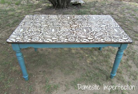 I have a table I would love to do this too maybe black and tipped gold legs and then the lace top! Paisley Stencil, Diy Esstisch, Stenciled Table, Stained Table, Modern Cowgirl, Table Farmhouse, Diy Upcycling, Stencil Diy, Diy Vintage