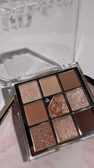 She Glam Eyeshadow Palette, Unleashia Glitterpedia All Of Brown, Dior Eyeshadow Palette Looks, Glitterpedia Eye Palette, Glittery Eyeshadow Palette, Eyeshadow Aesthetic Palette, Korean Eyeshadow Palette, Eyeshadow Palette Aesthetic, Aesthetic Eyeshadow Palette