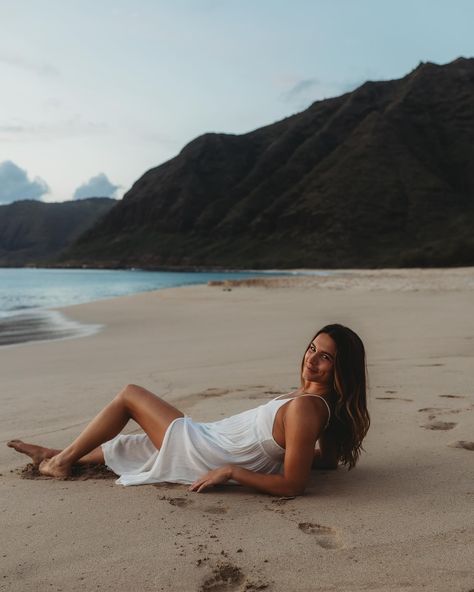 Chelsea 😍🔥🫶🏼 We captured these gorgeous portraits for her to have to look back on some beautiful moments in Hawaii while she’s on a 10 month deployment! We had so much fun and Hawaii put on a show for us with the most incredible sunset! Can’t wish to share more! . . #oahuportraitphotographer #oahuphotographer #hawaiiphotographer #oahucouplesphotographer #travelphotographer #kauaiphotographer Oahu Photographers, Hawaii Destinations, Hawaii Photographer, Travel Photographer, Kauai, Beautiful Moments, Oahu, Looking Back, Portrait Photographers