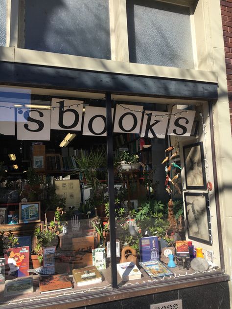 Apartment Above Bookstore, Local Shop Aesthetic, Local Bookstore Aesthetic, Owning A Bookstore Aesthetic, Small Book Store Aesthetic, Bookstore Job Aesthetic, Cute Bookstore Aesthetic, Coastal Bookstore, Bookstore Owner Aesthetic