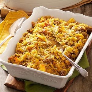 Squash Dressing, Sausage And Spaghetti Squash, Buttery Corn, Southern Side Dishes, Bread Dressing, Lafayette Louisiana, Cornbread Mix, Cornbread Dressing, Thanksgiving Dishes