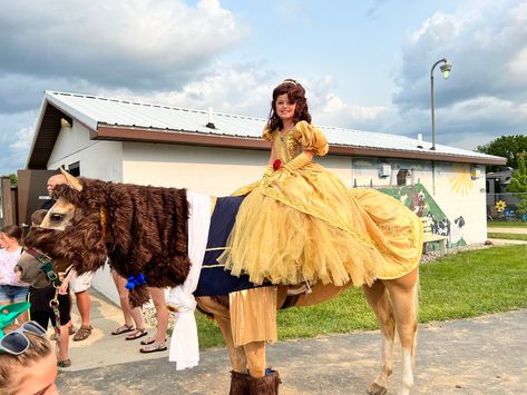 Equestrian costume class Beauty And The Beast Horse Costume, Horse Halloween Costumes Equestrian, Equestrian Costume, Horse Halloween Ideas, Horse Halloween Costumes, Horse Halloween, Disney Horses, Halloween Horse, Horse Costume