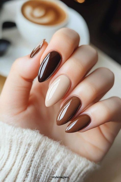 Here are 35 August nail ideas for the end of summer. These late summer nail designs are perfect for your transition outfits for summer and fall. Late Summer Nails, Amazing Nail Art, Orange Nail Designs, August Nails, Summer Nail Designs, Indigo Nails, Leopard Print Nails, Nails 2022, Ombre Nail Designs