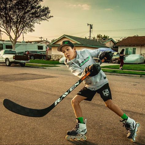 Street Hockey Aesthetic, Hockey Poses, Outside With Friends, October Books, Oc Aesthetic, Street Hockey, Kids Aesthetic, Field Hockey, Fashion Project