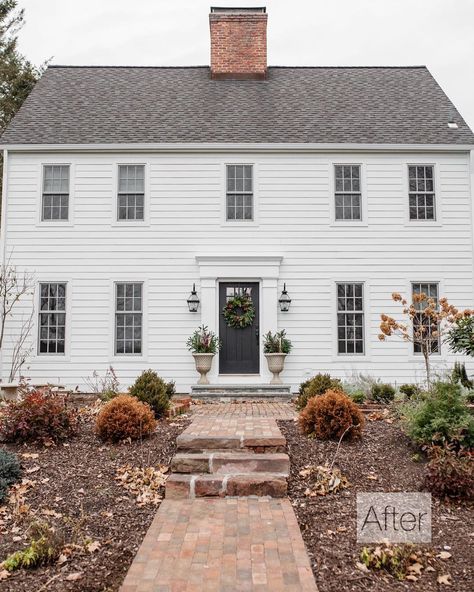 Colonial Style Home Exterior, Colonial Revival Exterior, Modern Colonial Farmhouse, White Colonial House, Exterior Home Renovation, White Farmhouse Exterior, White Colonial, Colonial House Exteriors, White Siding