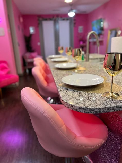 Pinkalicious Paradise near Galleria/Downtown Houst - Apartments for Rent in Houston, Texas, United States - Airbnb Themed Airbnb, Memorial Park, Houston Texas, Apartments For Rent, 4 Beds, For Rent, Lush, Houston, Paradise